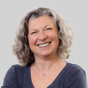 A headshot of Elizabeth Schabacker.