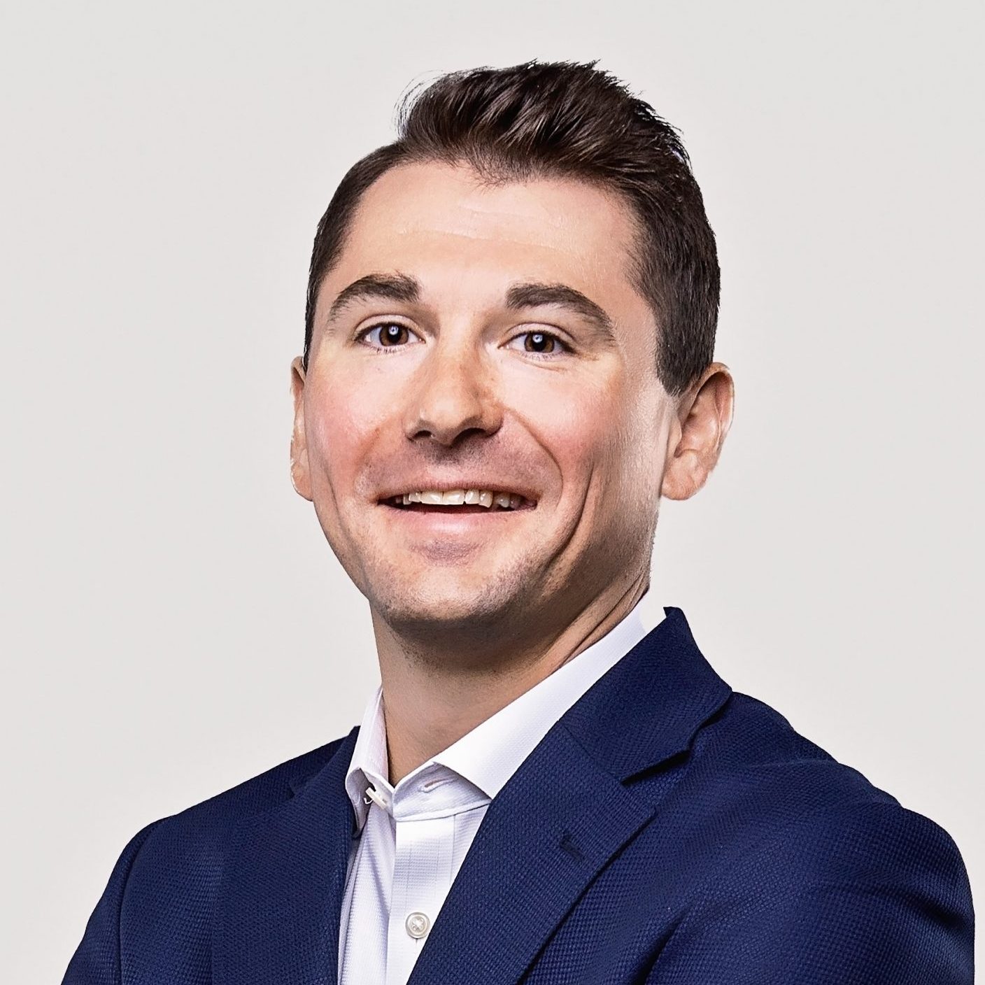 A headshot of Chris Scott.